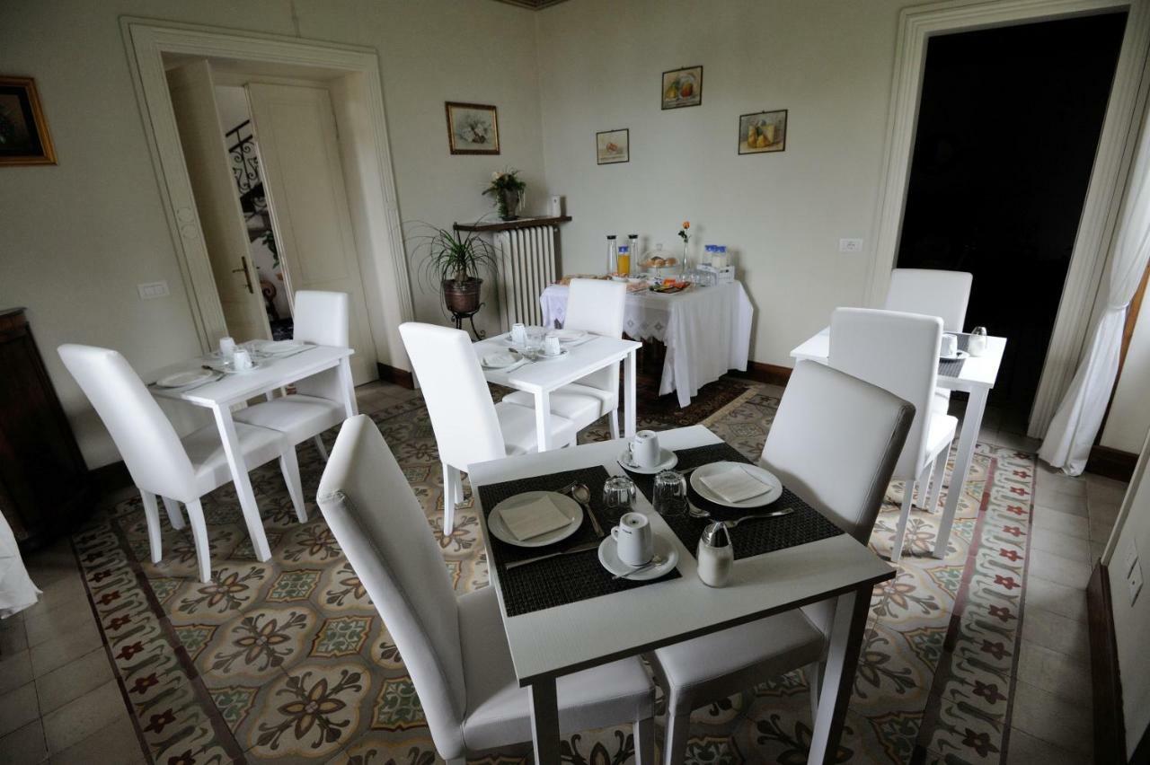 Il Motto Di Tommy Bed & Breakfast Castelveccana Екстериор снимка