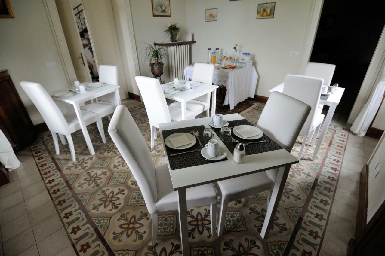 Il Motto Di Tommy Bed & Breakfast Castelveccana Екстериор снимка